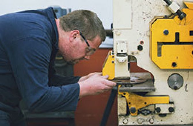 Mechanical engineering hover image
